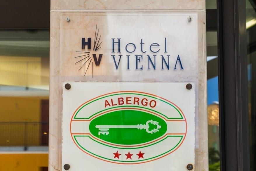 Vienna Hotel 3*